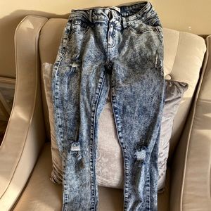 refuge ripped jeans